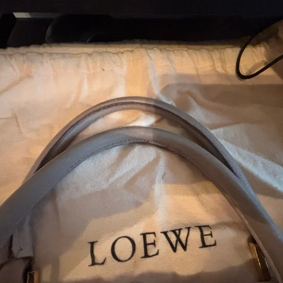 Authentic Vintage LOEWE Anagram Fusta Leather Tote Bag – Metallic Champagne - Picture 9 of 12